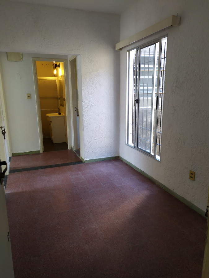 Apartamento ID.1054 - Alquiler amplio Apartamento 2 dormitorios en Bella Vista