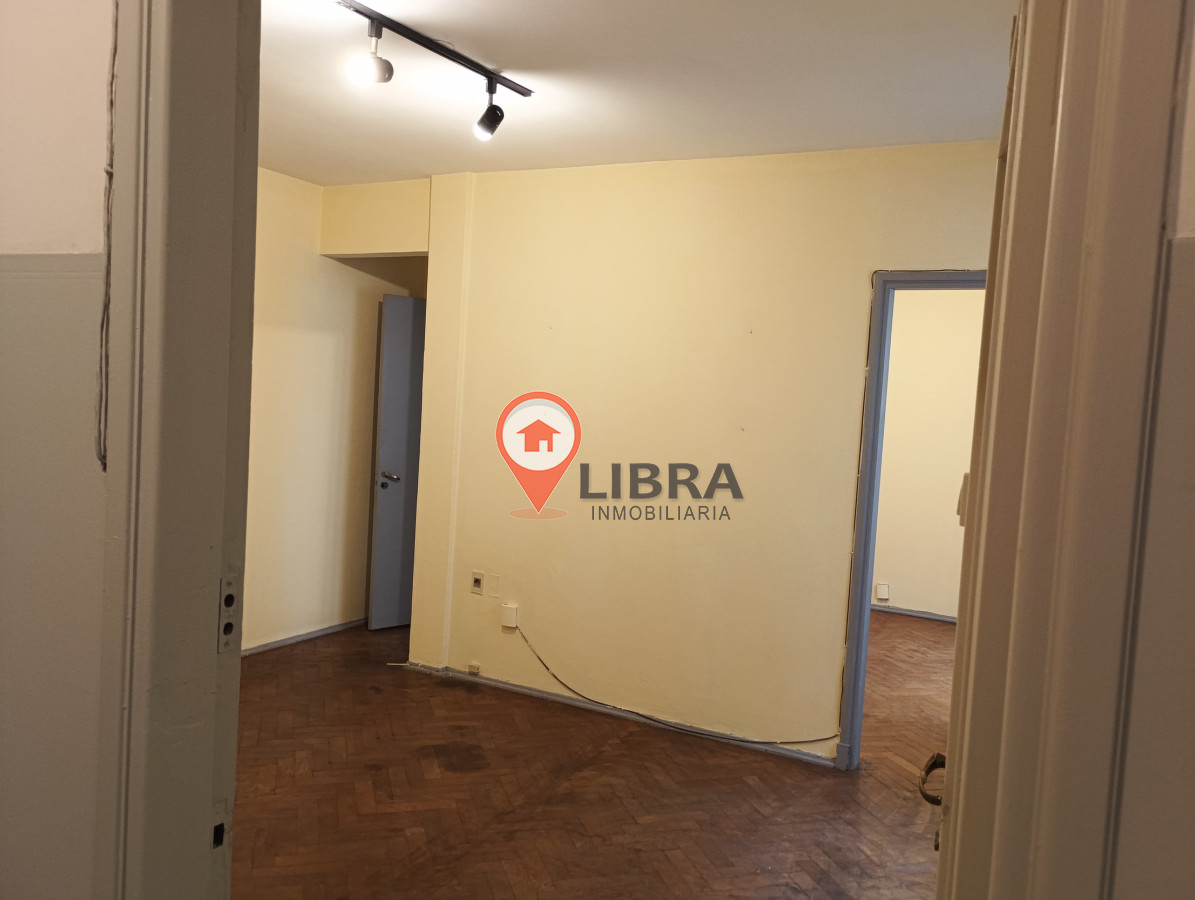 Oficina ID.1393 - Oficina Alquiler Y Venta 1 Baño Ciudad Vieja 32 Metros 