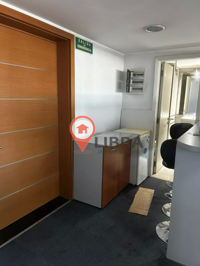 Oficina ID.4132 - Se Vende O Alquila Oficinas Amobladas En Ciudad Vieja