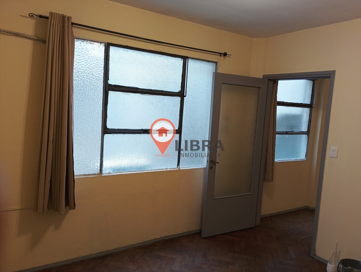 Oficina ID.1393 - Oficina Alquiler Y Venta 1 Baño Ciudad Vieja 32 Metros 
