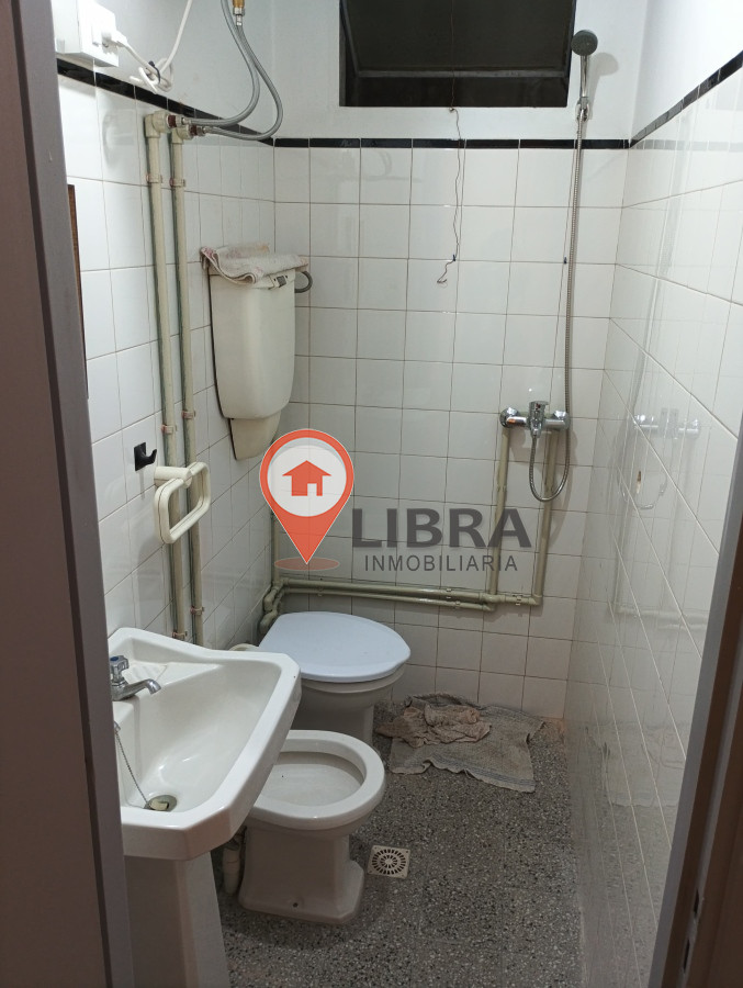 Oficina ID.1393 - Oficina Alquiler Y Venta 1 Baño Ciudad Vieja 32 Metros 