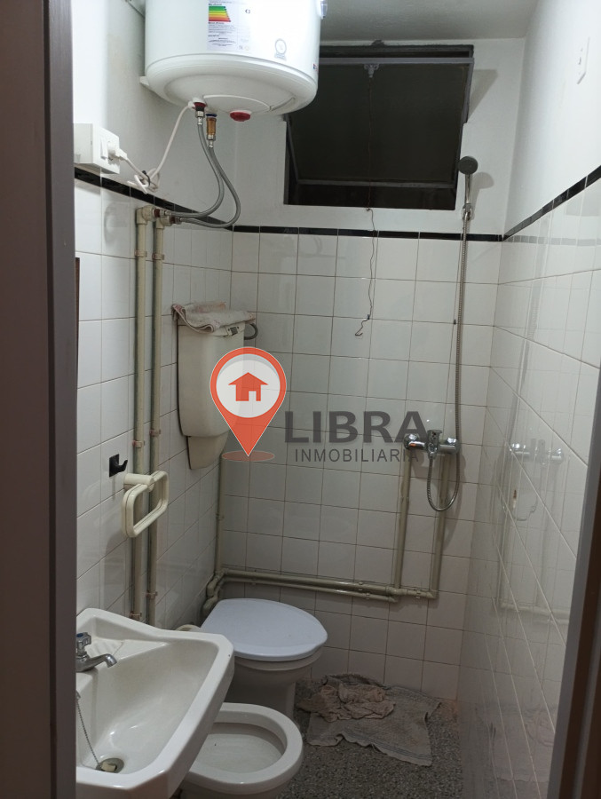 Oficina ID.1393 - Oficina Alquiler Y Venta 1 Baño Ciudad Vieja 32 Metros 