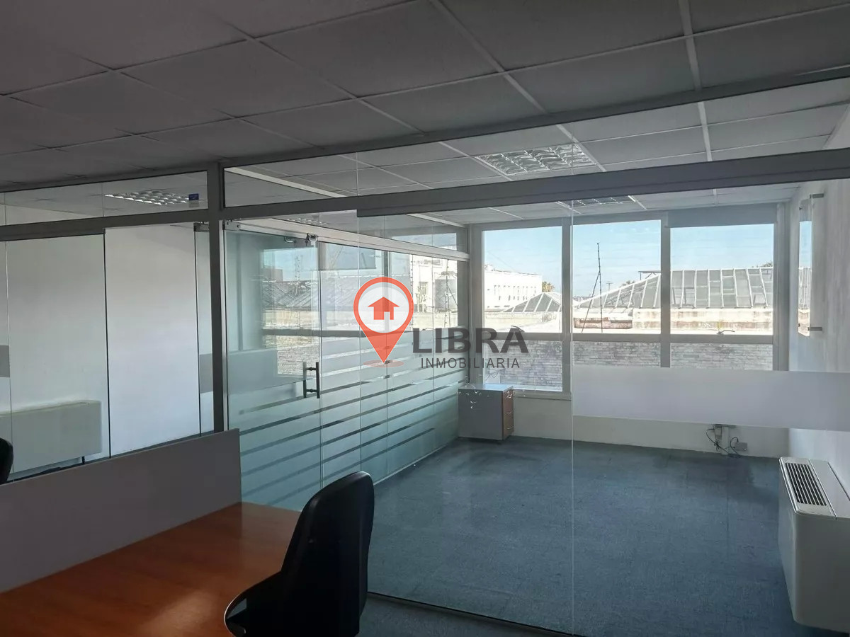 Oficina ID.4132 - Se Vende O Alquila Oficinas Amobladas En Ciudad Vieja