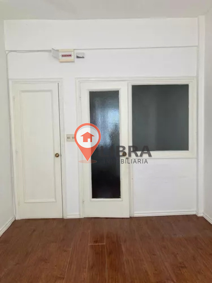 Oficina ID.4310 - Alquiler Oficina Estudio O Atelier En Ciudad Vieja