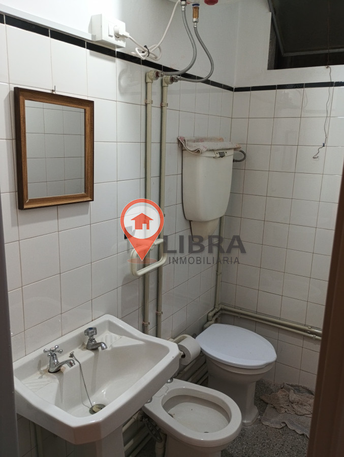 Oficina ID.1393 - Oficina Alquiler Y Venta 1 Baño Ciudad Vieja 32 Metros 