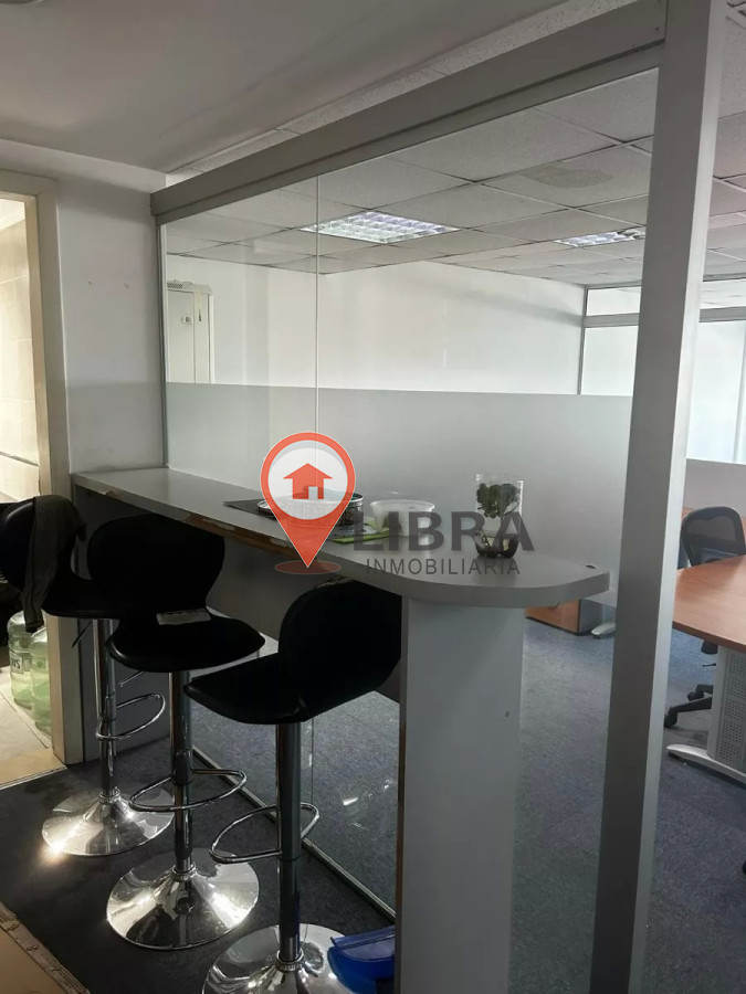 Oficina ID.4132 - Se Vende O Alquila Oficinas Amobladas En Ciudad Vieja