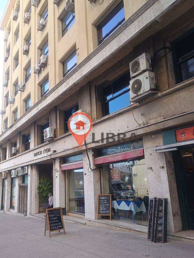Oficina ID.6205 - Venta Oficinas Para Estudio De Profecionales. Ciudad Vieja INVERSIÓN!!