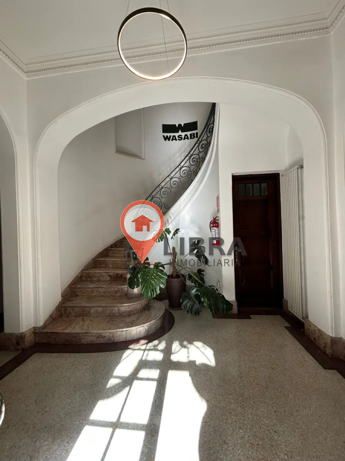 Oficina ID.10378 - Alquiler De Oficina En Casona Excelente Estado Zona Pocitos