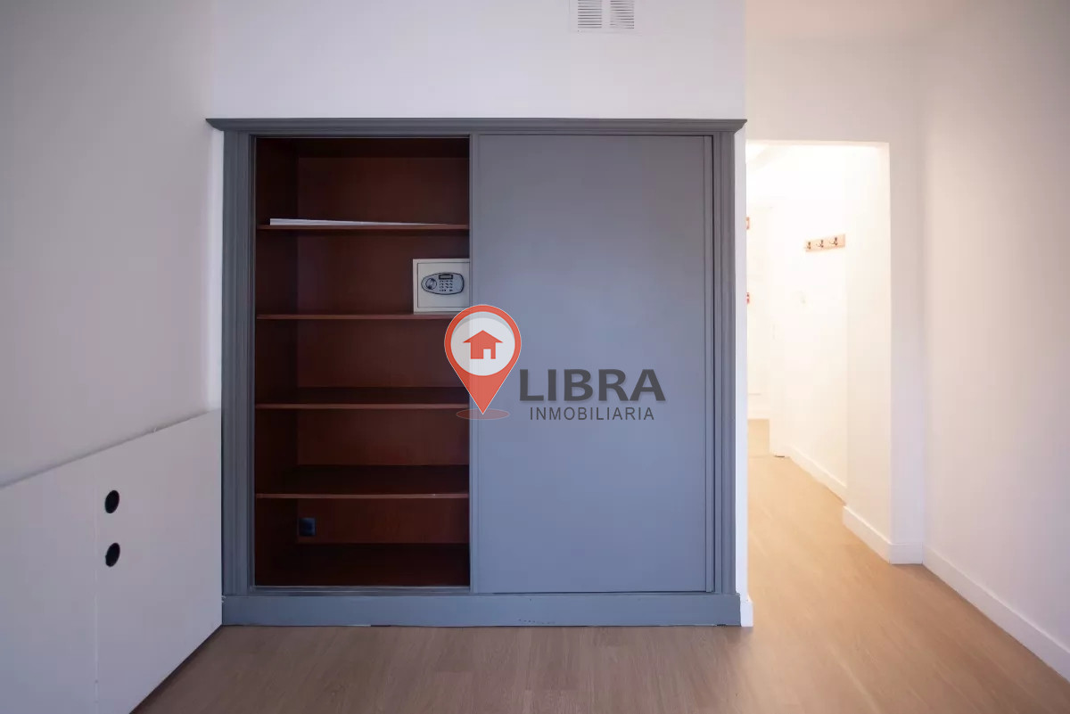 Oficina ID.5875 - Oficina en privilegiada zona de Punta Carretas. Ideal para Inversores!!