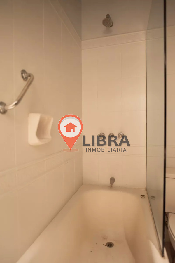 Oficina ID.5875 - Oficina en privilegiada zona de Punta Carretas. Ideal para Inversores!!