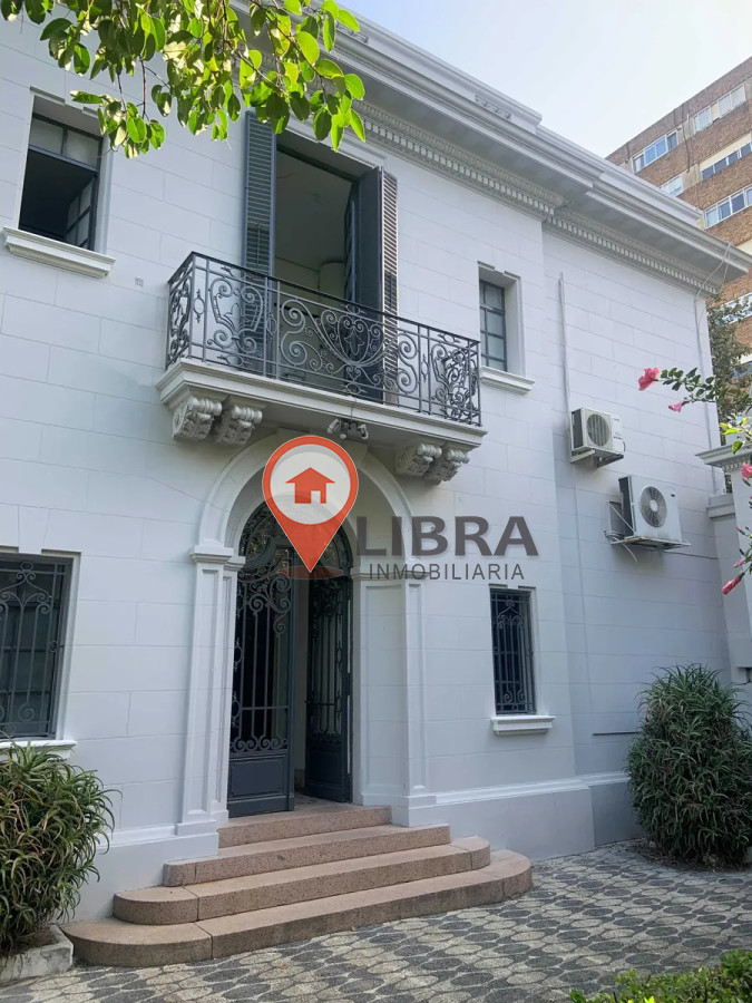 Oficina ID.10378 - Alquiler De Oficina En Casona Excelente Estado Zona Pocitos