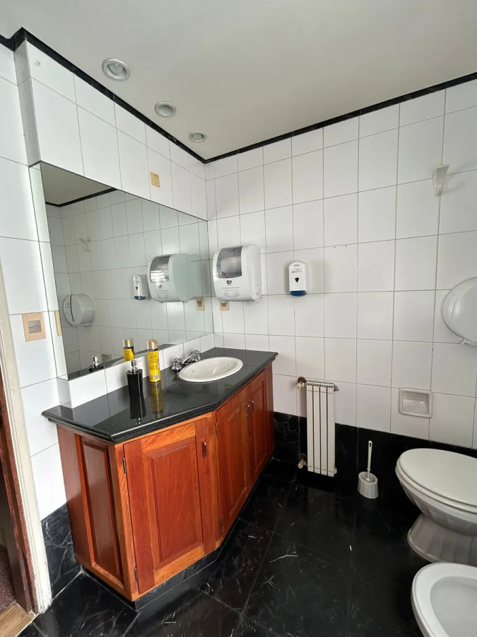 Oficina ID.10405 - Hermosa Oficina En Casona Excelente Estado