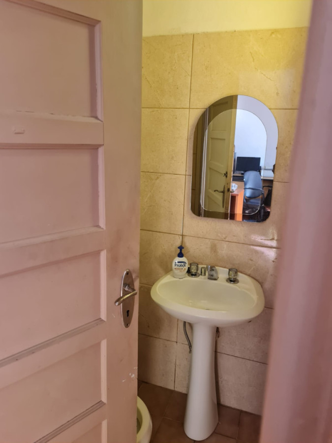 Oficina ID.11585 - Venta De Oficina En Ciudad Vieja 