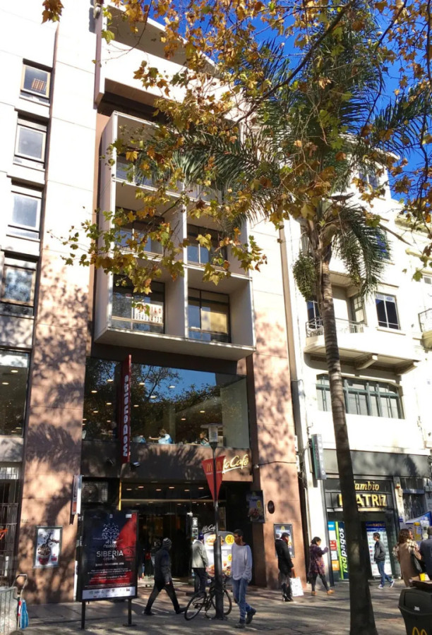 Oficina ID.12489 - Venta O Alquiler De Oficina 32m2 Impecable En Plaza Matriz Ciudad Vieja