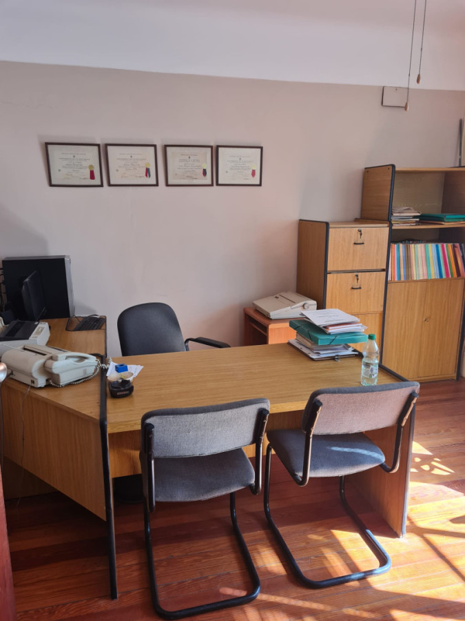 Oficina ID.13159 - Venta De Oficina 25 De Mayo Y Ituzaingó En Ciudad Vieja