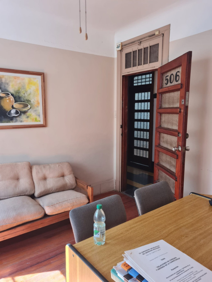 Oficina ID.13162 - Venta Oficina 25 De Mayo Y Ituzaingó En Ciudad Vieja