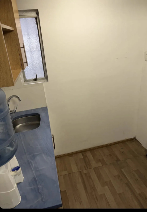 Oficina ID.13297 - Traspaso Alquiler Oficina Amoblada 1 Baño Frente Al Puerto En Ciudad Vieja