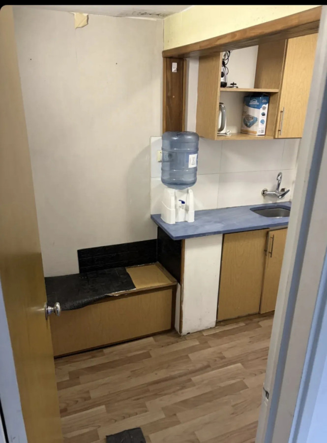 Oficina ID.13297 - Traspaso Alquiler Oficina Amoblada 1 Baño Frente Al Puerto En Ciudad Vieja