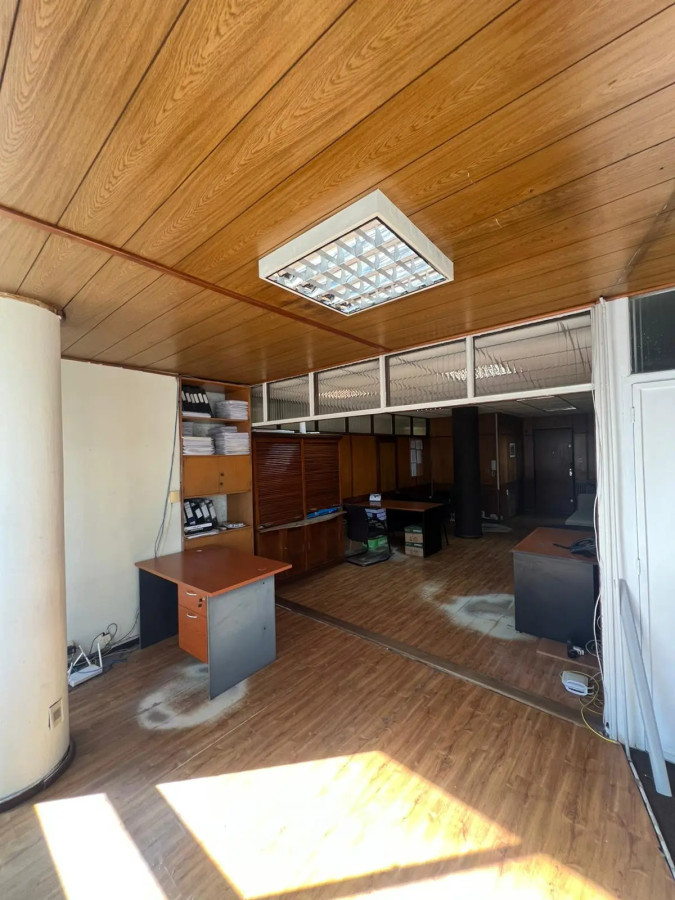 Oficina ID.13389 - Alquiler Y Venta de Oficina Ambiente Amplio Y Luminoso En Centro
