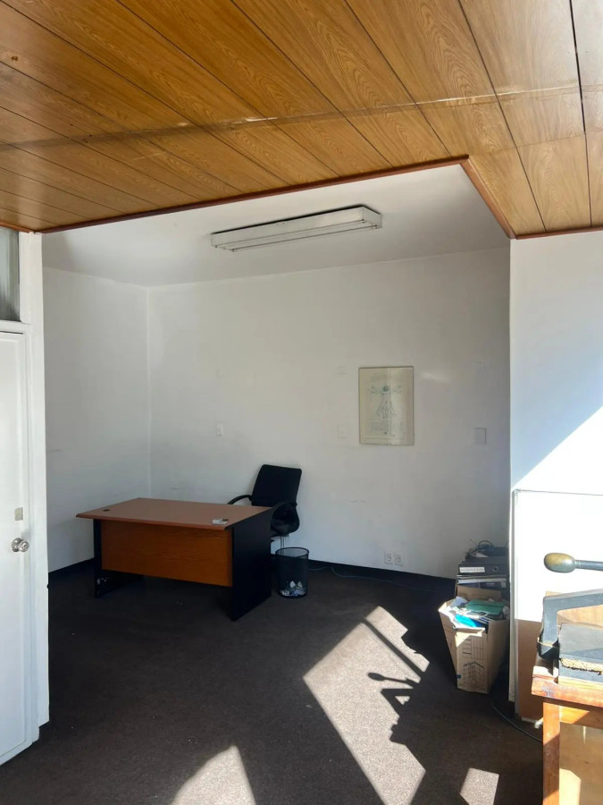 Oficina ID.13389 - Alquiler Y Venta de Oficina Ambiente Amplio Y Luminoso En Centro