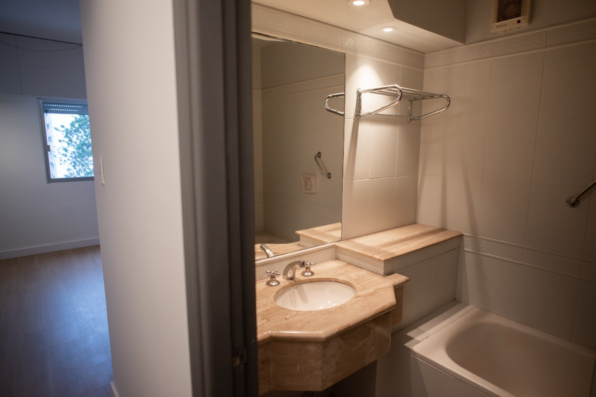 Oficina ID.6358 - Lindo Apartamento Para Oficina En Punta Carretas