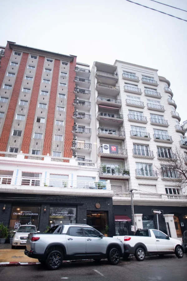 Oficina ID.5875 - Oficina en privilegiada zona de Punta Carretas. Ideal para Inversores!!