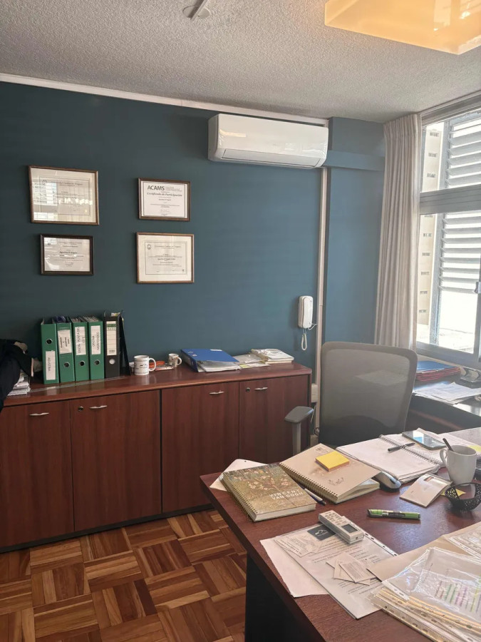 Oficina ID.9395 - Venta Amplia Oficina Zona Centro 