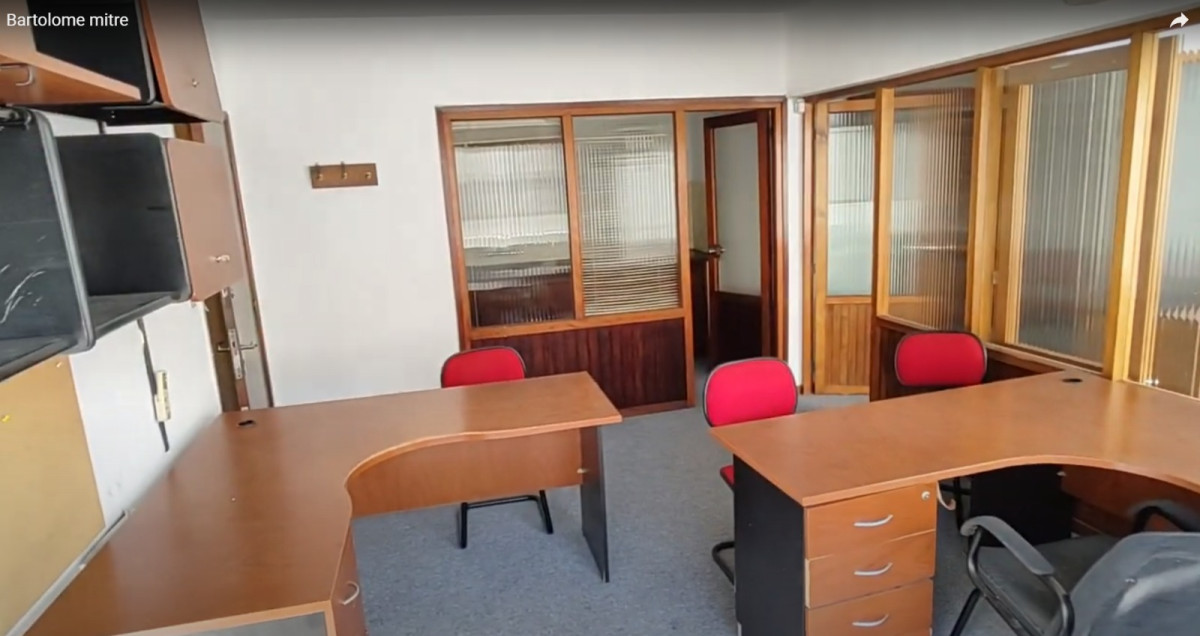 Oficina ID.3173 - HERMOSA OFICINA! MUY LUMINOSA EN CIUDAD VIEJA, BAÑO Y COCINA!