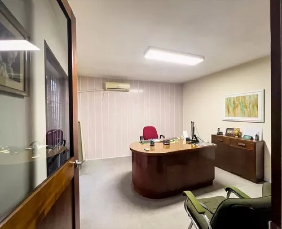 Oficina ID.3713 - Edificio De Oficinas Con Depósito Cercano A Plaza Independencia