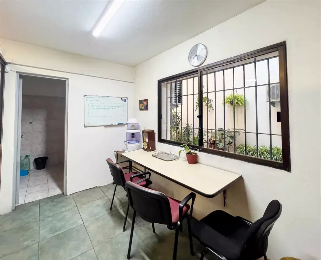 Oficina ID.3713 - Edificio De Oficinas Con Depósito Cercano A Plaza Independencia