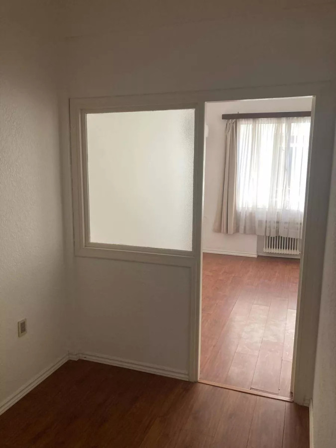 Oficina ID.4310 - Alquiler Oficina Estudio O Atelier En Ciudad Vieja