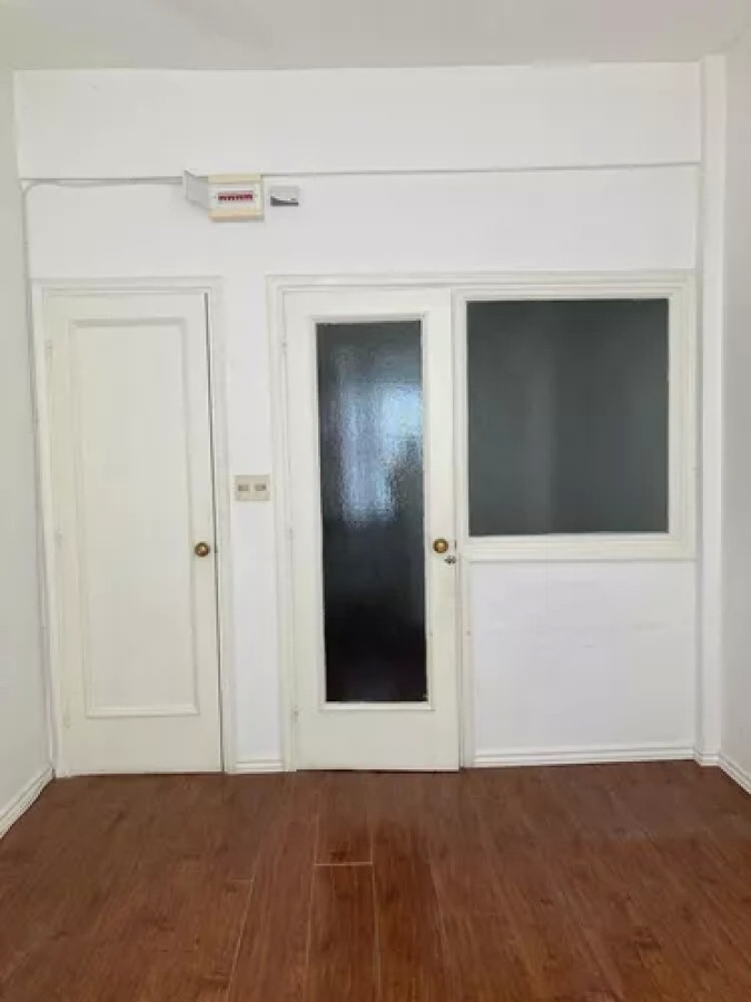 Oficina ID.4310 - Alquiler Oficina Estudio O Atelier En Ciudad Vieja