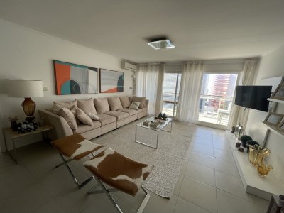 Apartamento en venta en playa Brava - Punta del Este 3 dormitorios 