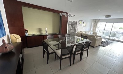 Apartamento de 3 dormitorios en venta Punta del Este