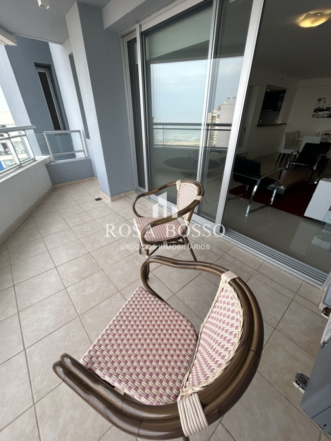 Apartamento ID.9793 - Apartamento venta 3 dormitorios Sobre Chiverta - Punta del Este