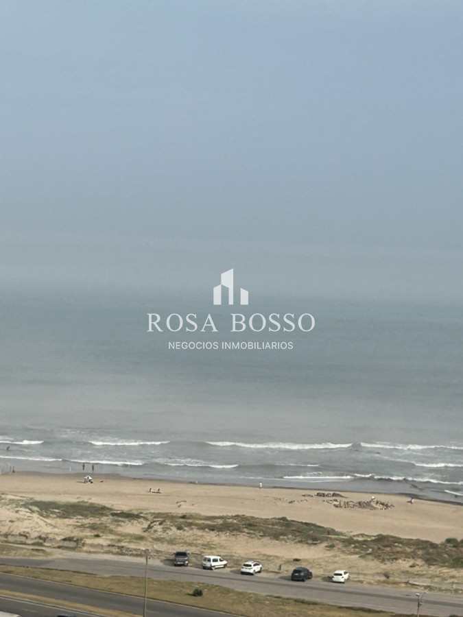 Apartamento ID.9793 - Apartamento venta 3 dormitorios Sobre Chiverta - Punta del Este