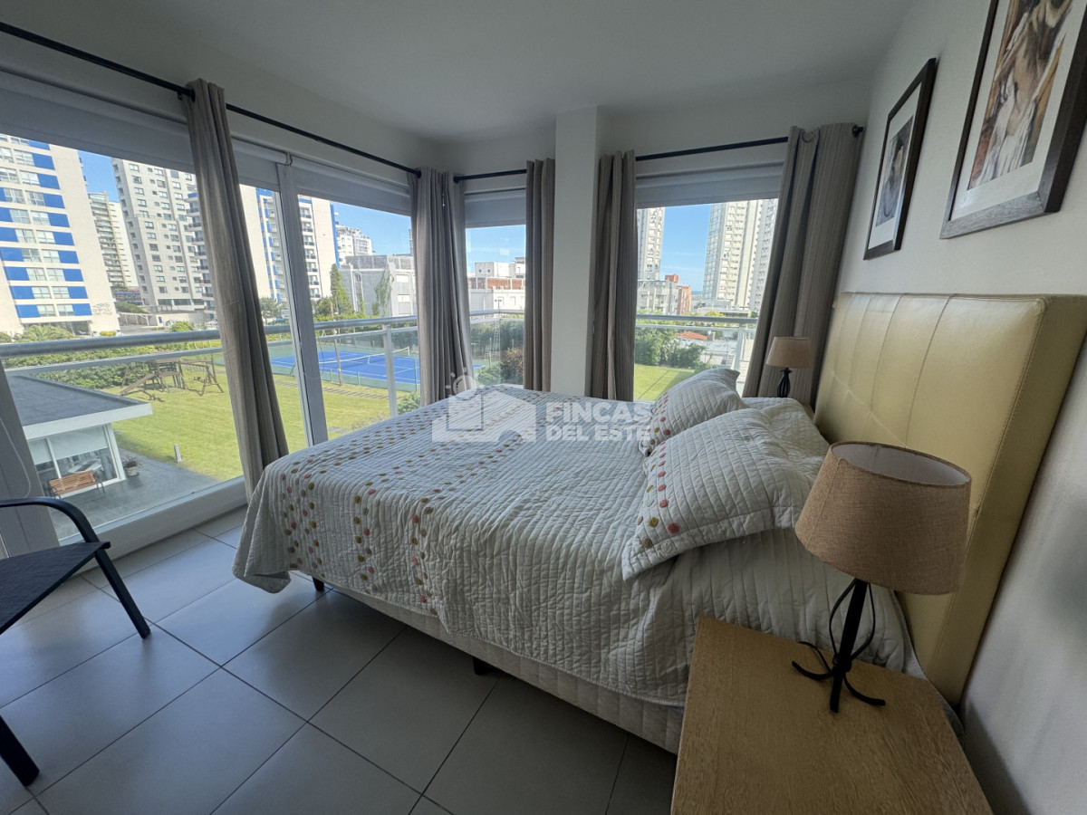 Apartamento ID.2674/Apartamento-de-3-dormitorios-en-venta-en-Punta-del-Este - Apartamento de 3 dormitorios en venta en Punta del Este
