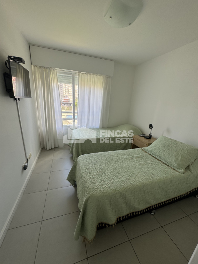 Apartamento ID.2674/Apartamento-de-3-dormitorios-en-venta-en-Punta-del-Este - Apartamento de 3 dormitorios en venta en Punta del Este