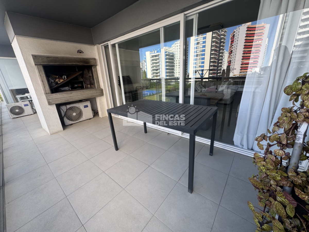 Apartamento ID.2674/Apartamento-de-3-dormitorios-en-venta-en-Punta-del-Este - Apartamento de 3 dormitorios en venta en Punta del Este