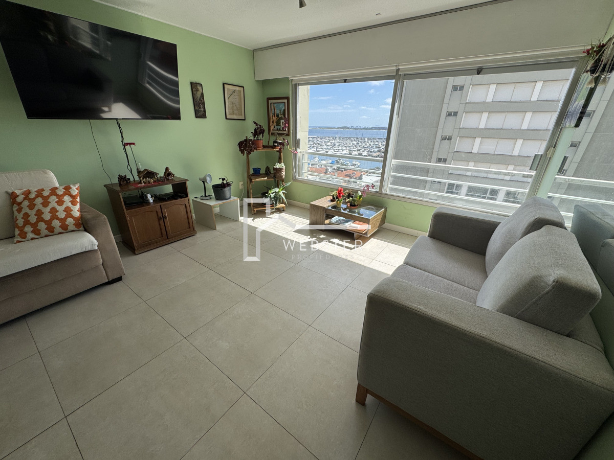 Apartamento ID.2402 - Apartamento de dos dormitorios en venta en Peninsula , Punta del Este 