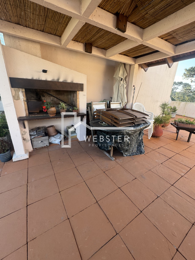 Apartamento ID.2399 - Apartamento de 3 dormitorios en playa Mansa.