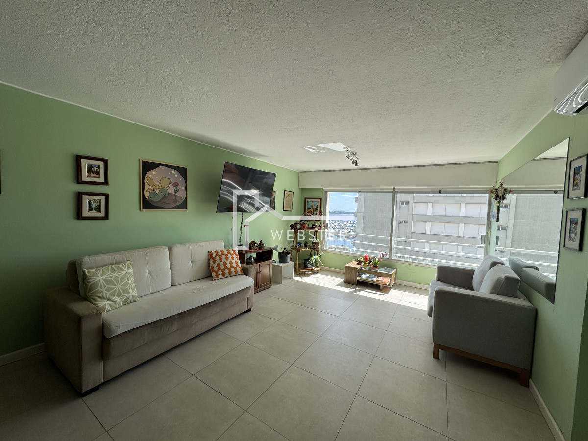 Apartamento ID.2402 - Apartamento de dos dormitorios en venta en Peninsula , Punta del Este 