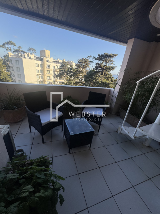 Apartamento ID.2399 - Apartamento de 3 dormitorios en playa Mansa.