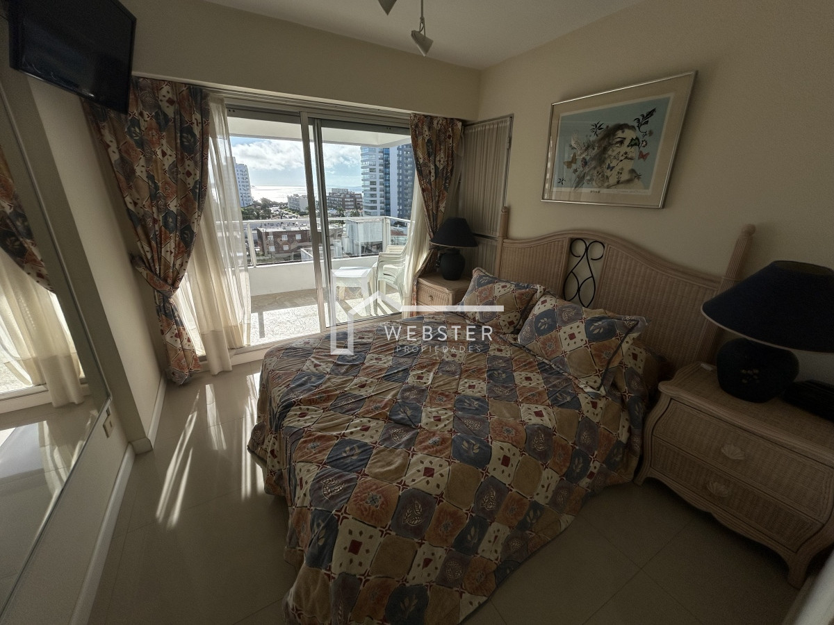 Apartamento ID.1505 - Apartamento en venta de 3 dormitorios en Aidy Grill , Punta del Este 