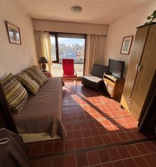 Apartamento en venta de 1 dormitorio en primera linea de Playa Mansa