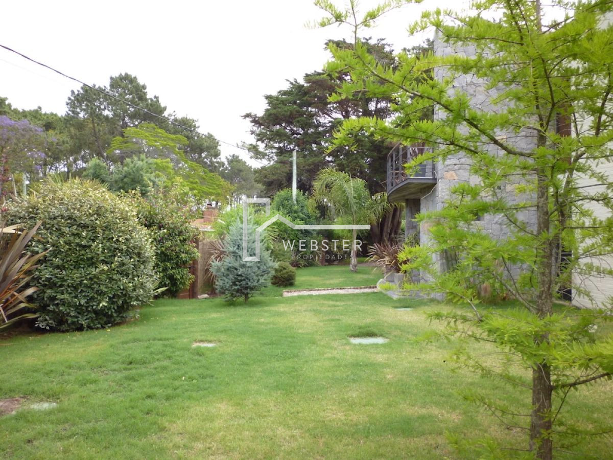 Casa ID.1726 - Casa en alquiler anual , lugano Punta del este 