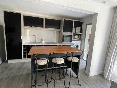 Apartamento reciclado en Mansa, 3 dormitorios - LAT3741A