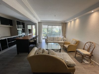 Apartamento reciclado en Mansa, 3 dormitorios - LAT3741A