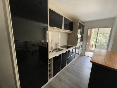 Apartamento reciclado en Mansa, 3 dormitorios - LAT3741A