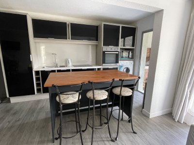 Apartamento reciclado en Mansa, 3 dormitorios - LAT3741A